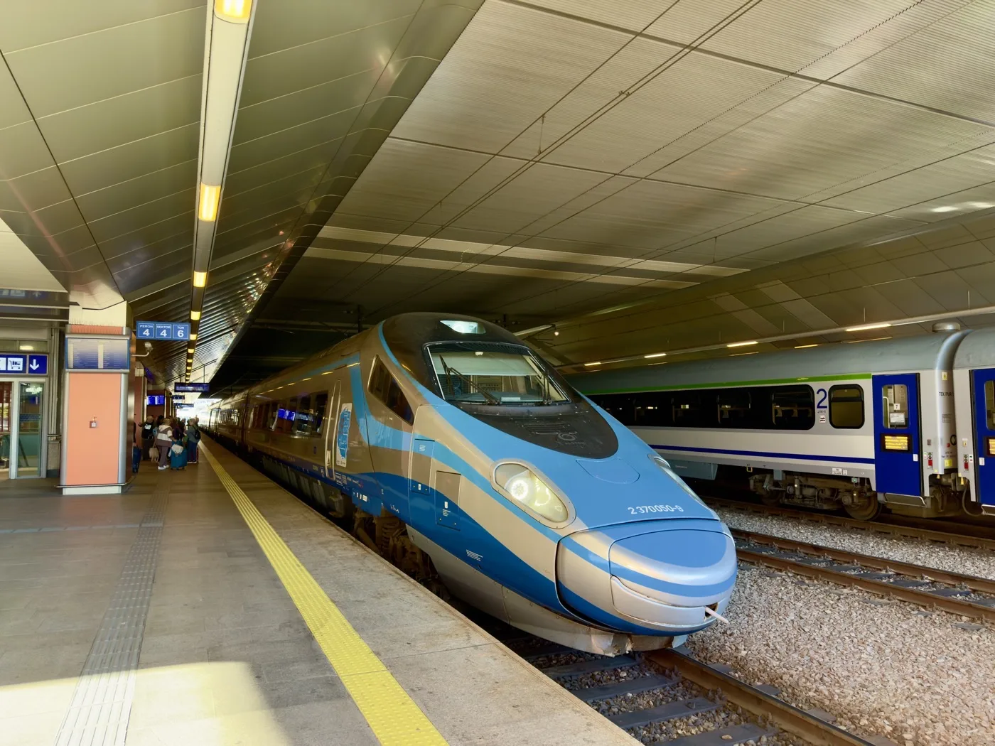 Pociąg Pendolino PKP Intercity na stacji Kraków Główny